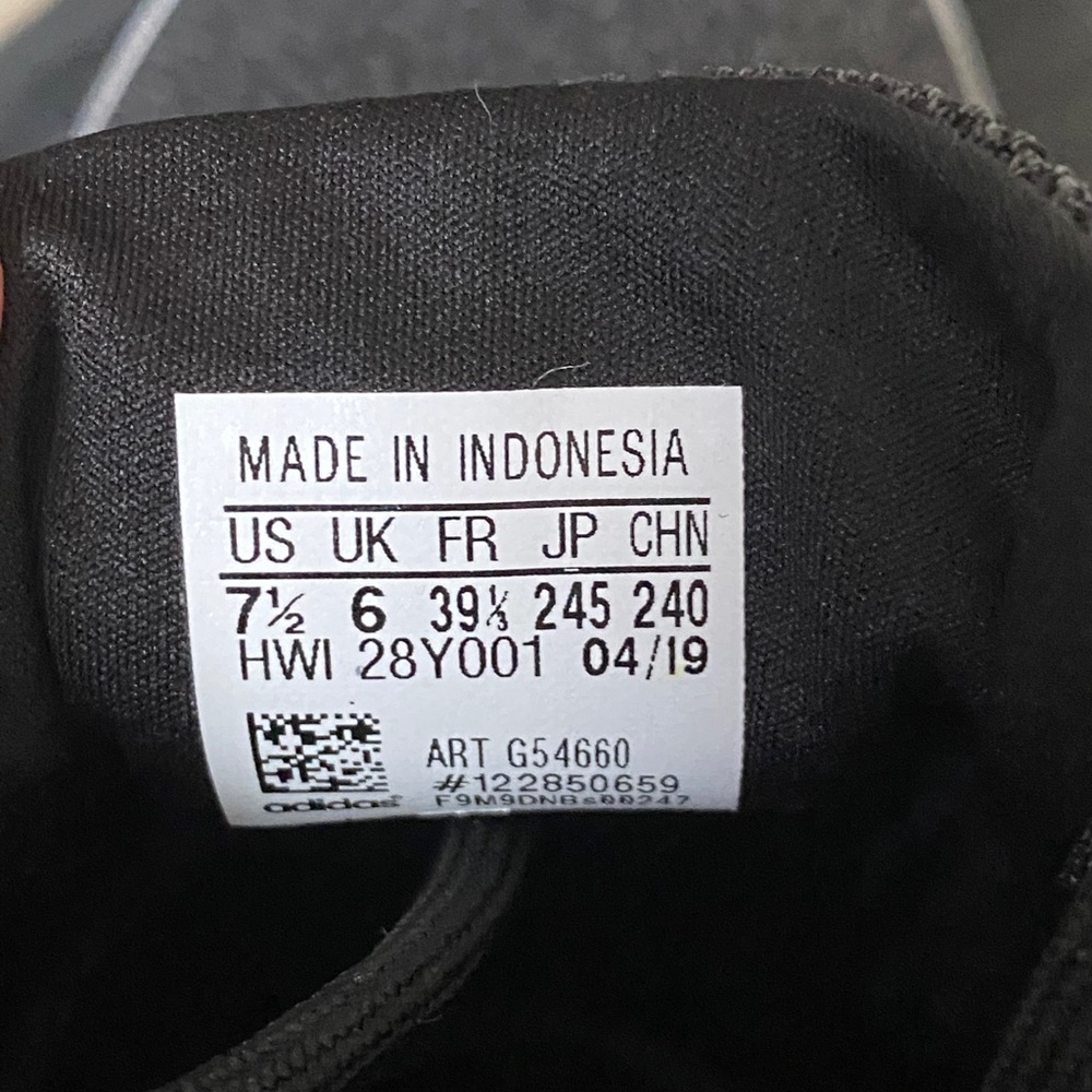 Adidas - Picture 5 of 5